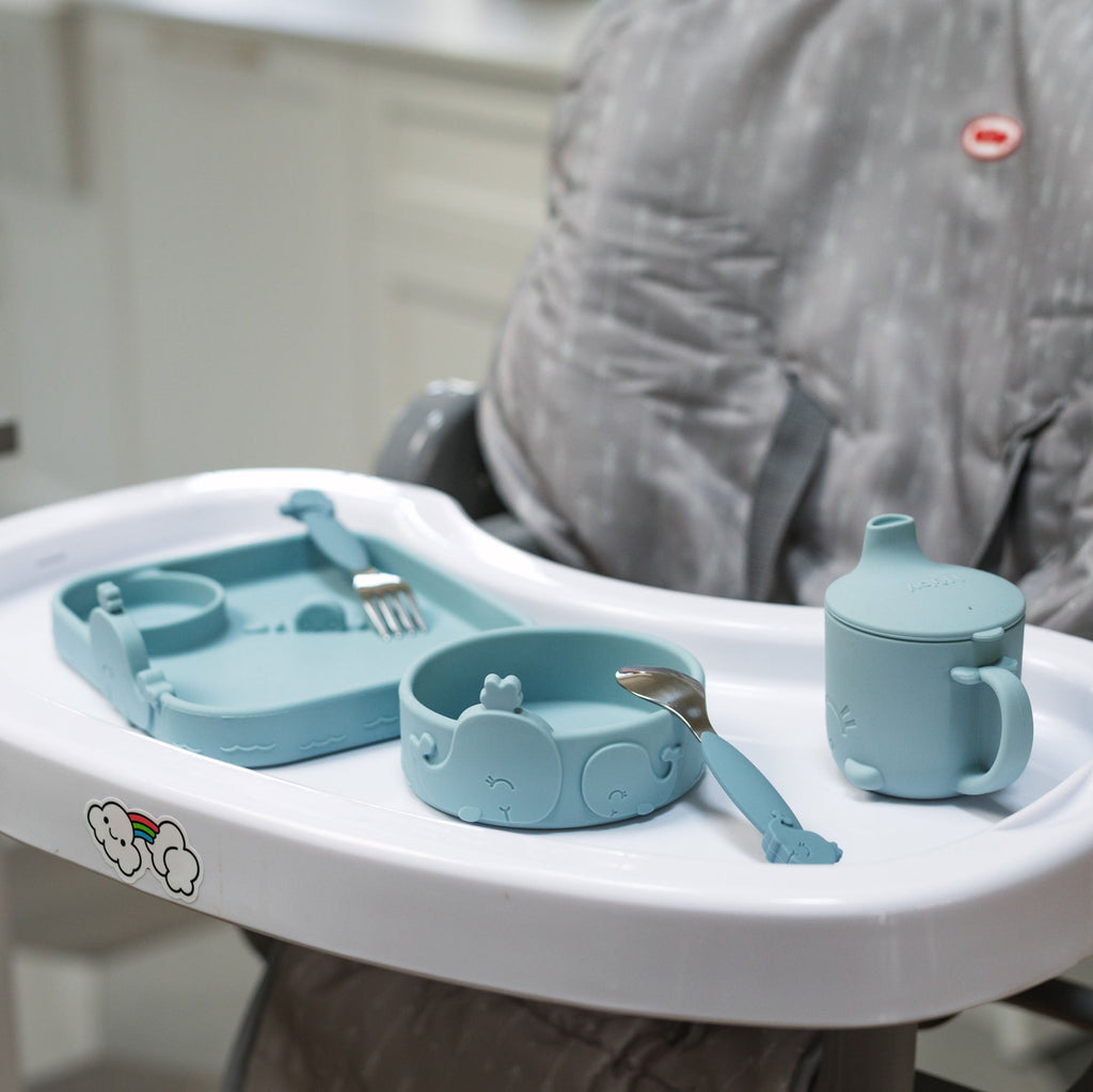 Animal Friends 6-Piece Dinnerware Set - Blue Whale (3802)