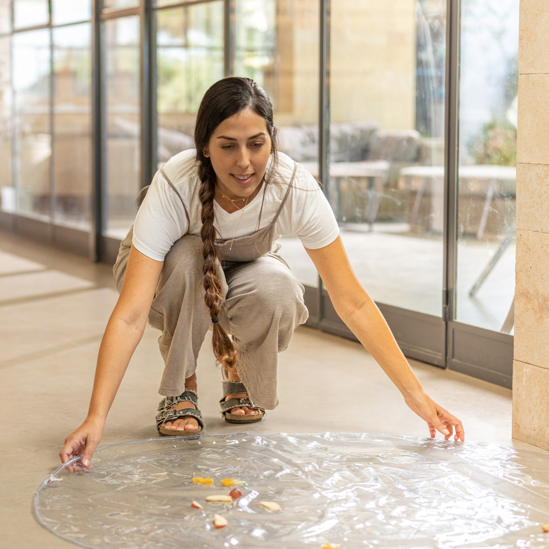 No-Mess Mealtime Floor Mat (2VRQ)