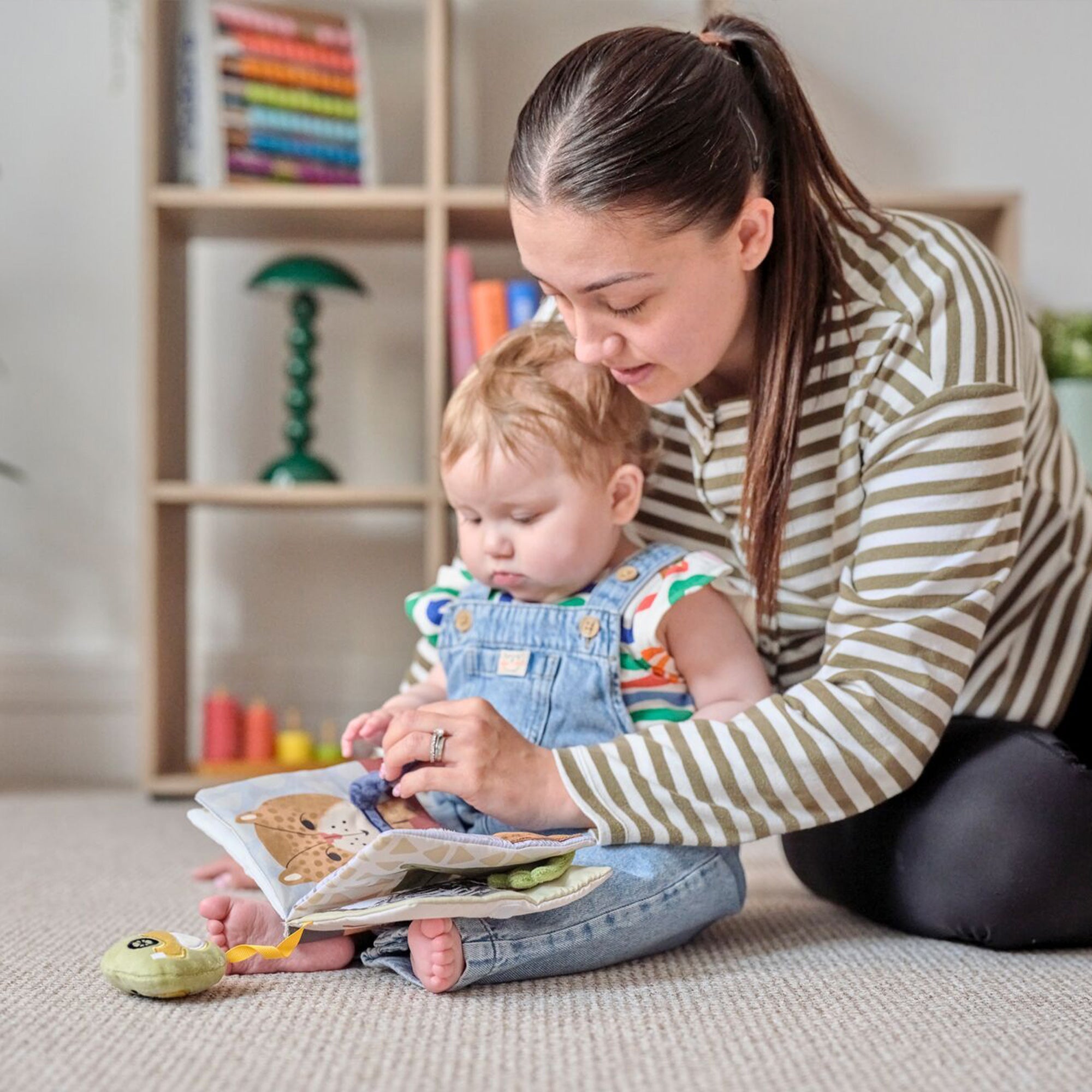 Baby Sensory Book | City Bus (T21K)